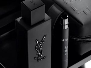 ysl 无人区玫瑰，自带神秘高冷气质，是一款颜值与实力并存的香水